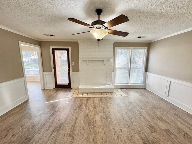 Building Photo - 743 Concordia Dr