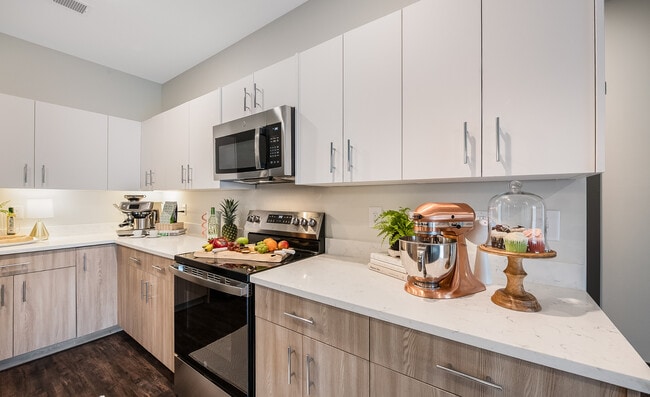 Building Photo - Friendly Gardens