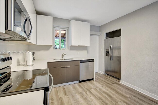Foto del edificio - 6039 SW 38th St