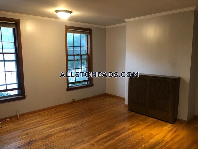 Foto del edificio - 12-14 Brentwood St