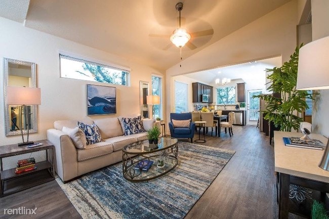 Foto del edificio - 7318 Old Bee Cave Rd