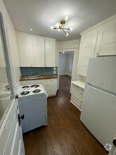 Building Photo - 306 N Fairview Ave