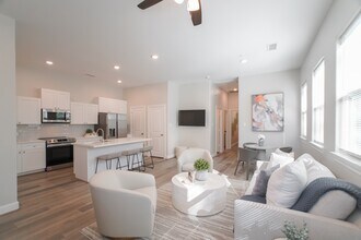 Building Photo - 504 Nursery Rd