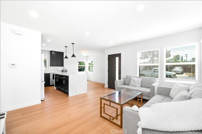 Foto del edificio - 765 E Silva St