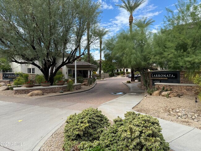 Foto del edificio - 6900 E Princess Dr