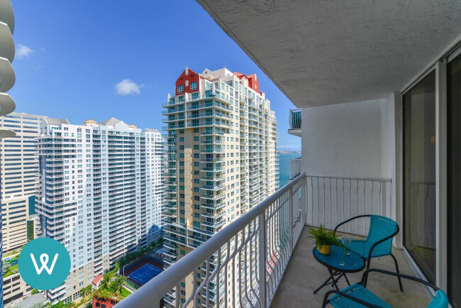 Building Photo - 1200 Brickell Bay Dr