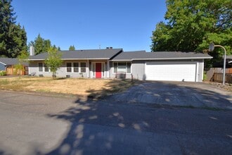Building Photo - 1217 NW Sherwood Pl