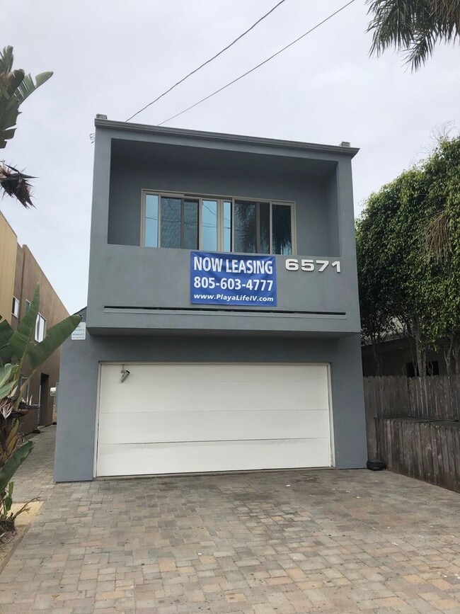 Building Photo - 6571 Del Playa Dr