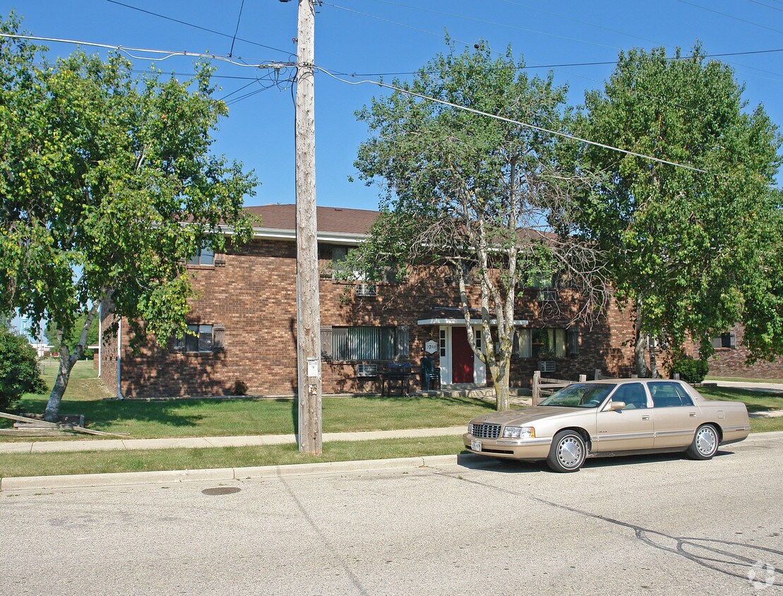 Primary Photo - 2750 87th St