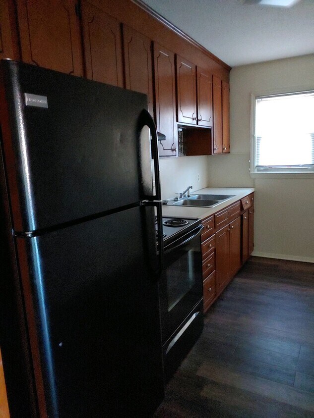 Primary Photo - 1310 Queens Rd