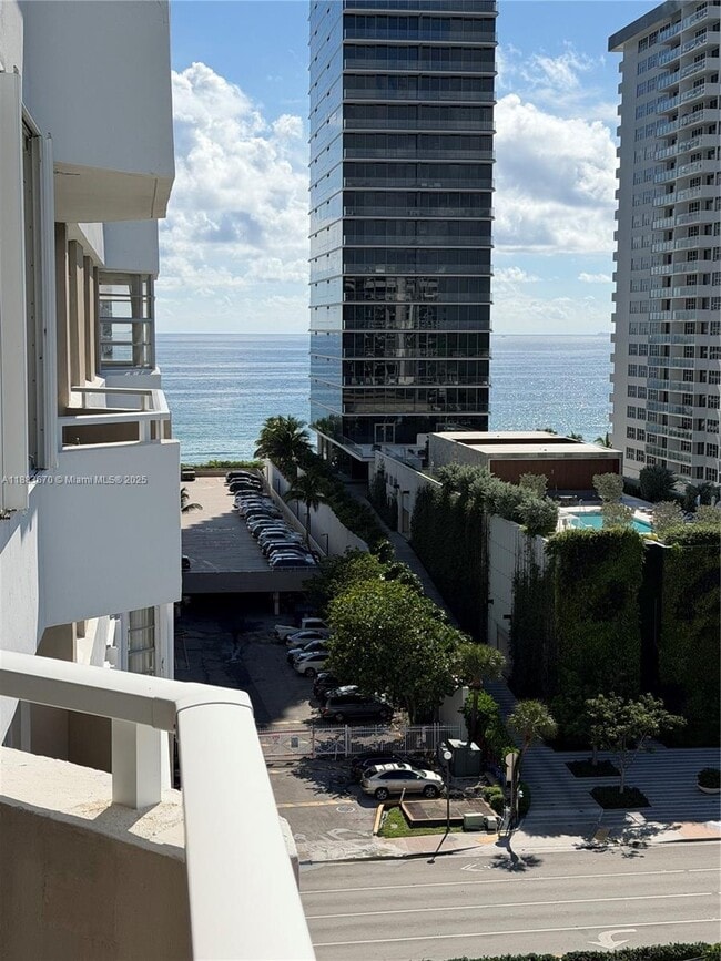 Building Photo - 1985 S Ocean Dr