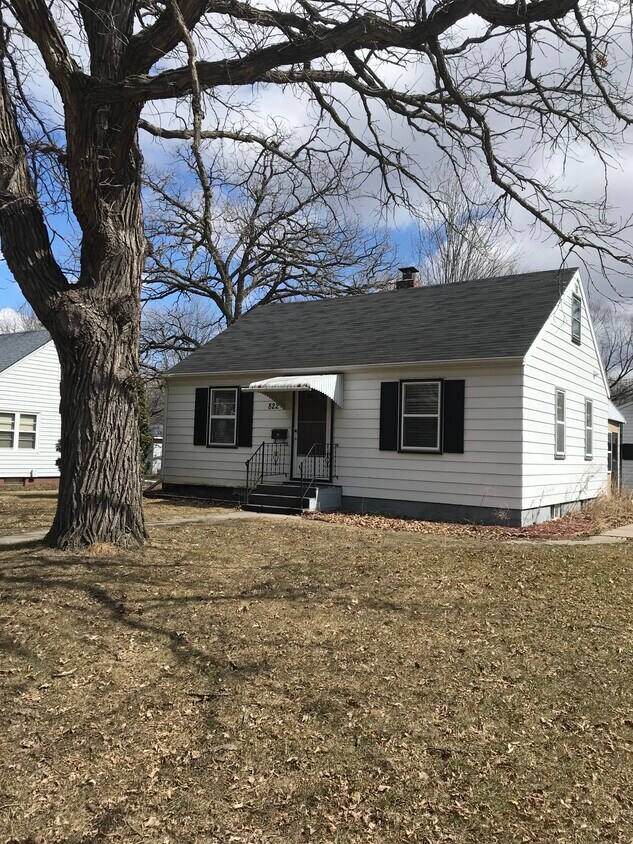 822 Kilian Blvd SE, Saint Cloud, MN 56304 House Rental in Saint Cloud