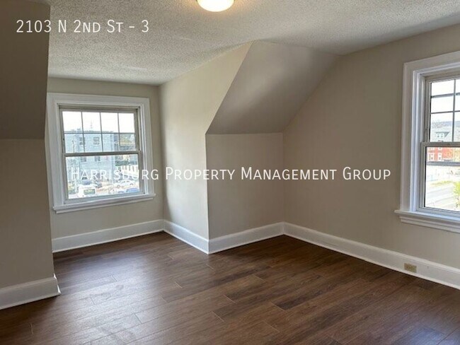 Foto del edificio - 1 Bedroom 1 Bath 3rd Floor Apt With Centra...