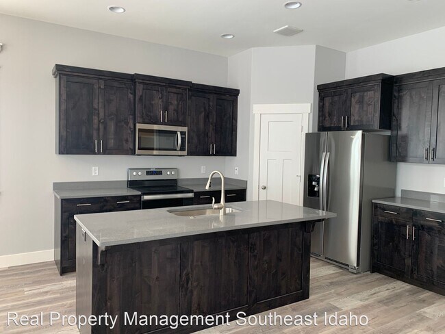 Building Photo - 6 br, 3 bath House - 5210 Williams Wat - 5...