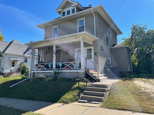 Building Photo - 2414 9th Ave