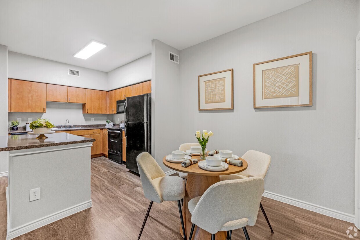 Stylish 2-Bed Home | Prime Location! - Stylish 2-Bed Home | Prime Location!