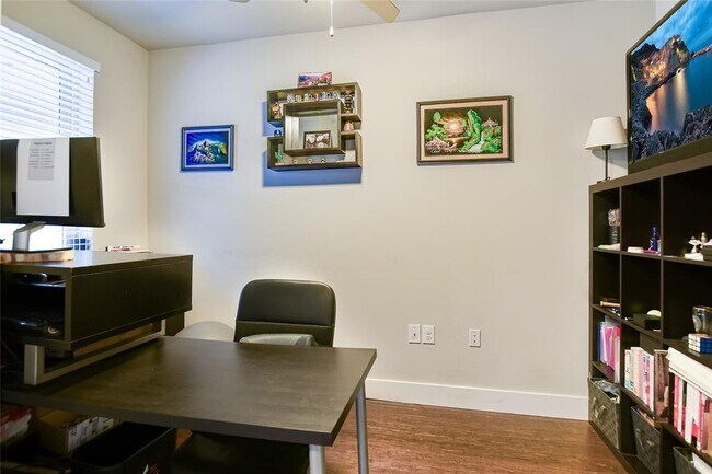 Foto del edificio - 2805 Dulce Ln