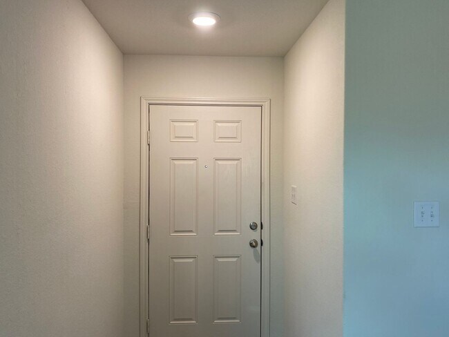Foto del edificio - **1695 MONTH** FAR WEST SAN ANTONIO**