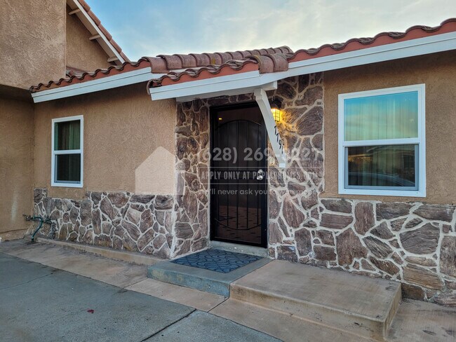 Foto del edificio - 7791 Shadyglade Ln