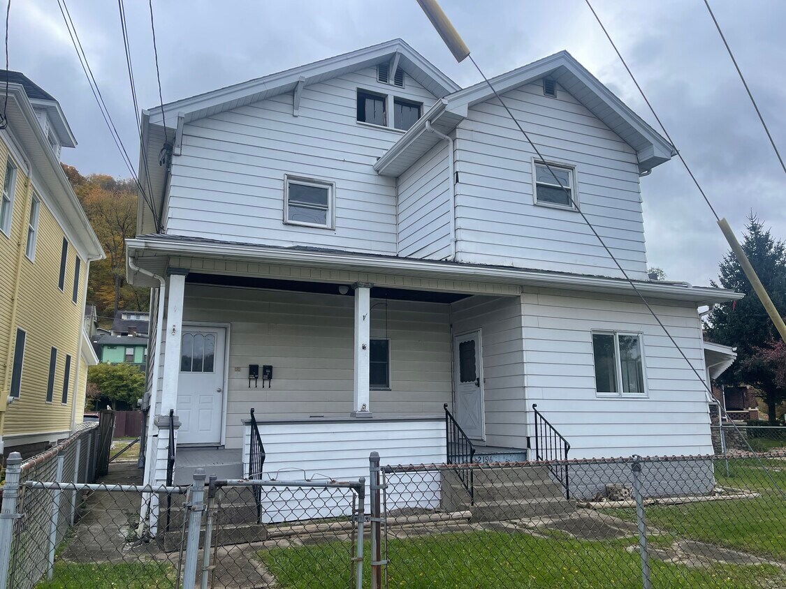 2196 Marshall Ave Unit First Floor, Wheeling, WV 26003 2196 Marshall