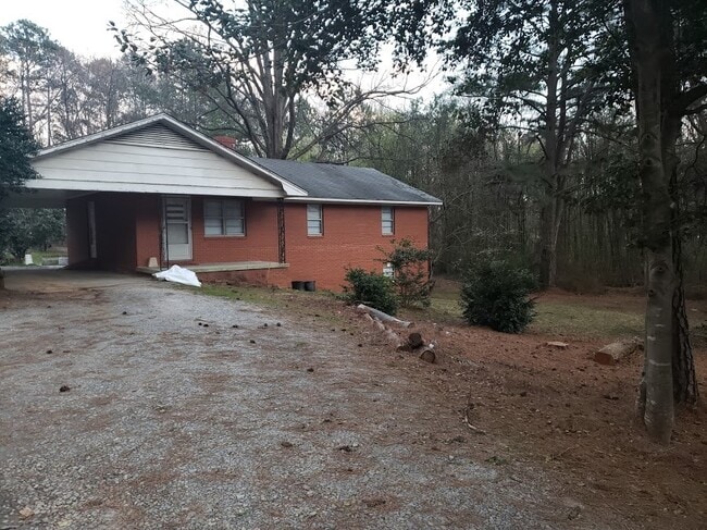 Building Photo - 908 SE Maynard Rd