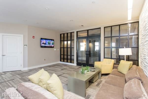 Foto principal - 51 Austin St