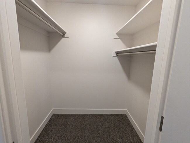 Foto del edificio - 1760 N 400 E