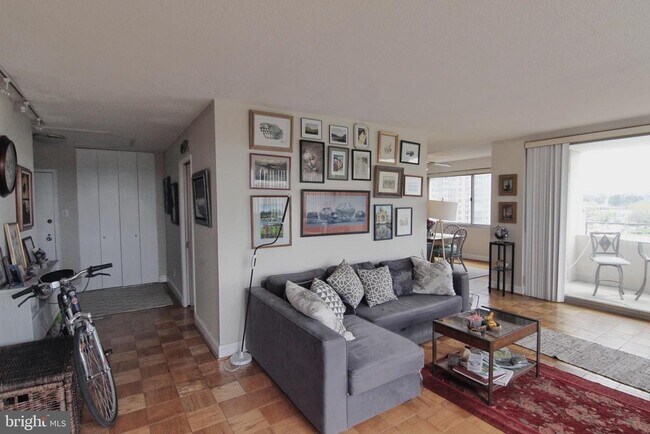 Foto del edificio - 4515 Willard Ave