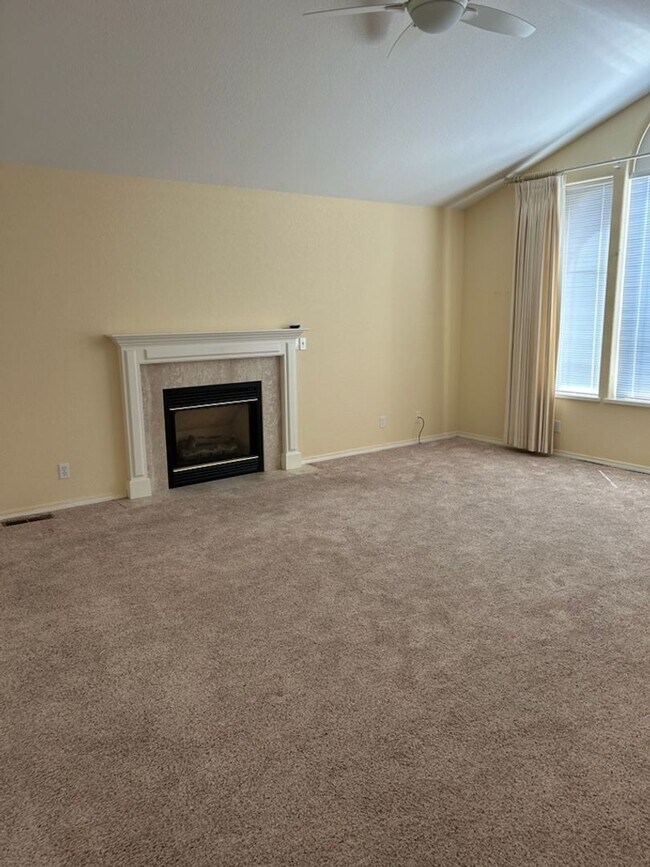 Building Photo - Great 3 Bedroom 2 Bath House in Hucrest