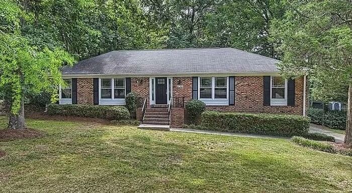 Primary Photo - 630 Rama Rd, Charlotte, NC, 28211