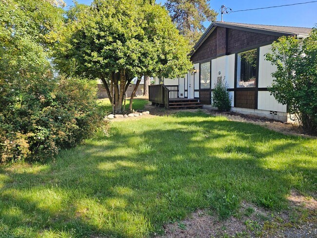Foto del edificio - Charming 4Bed/2Bath Home in the Heart of Rainier! Available 6/10/26