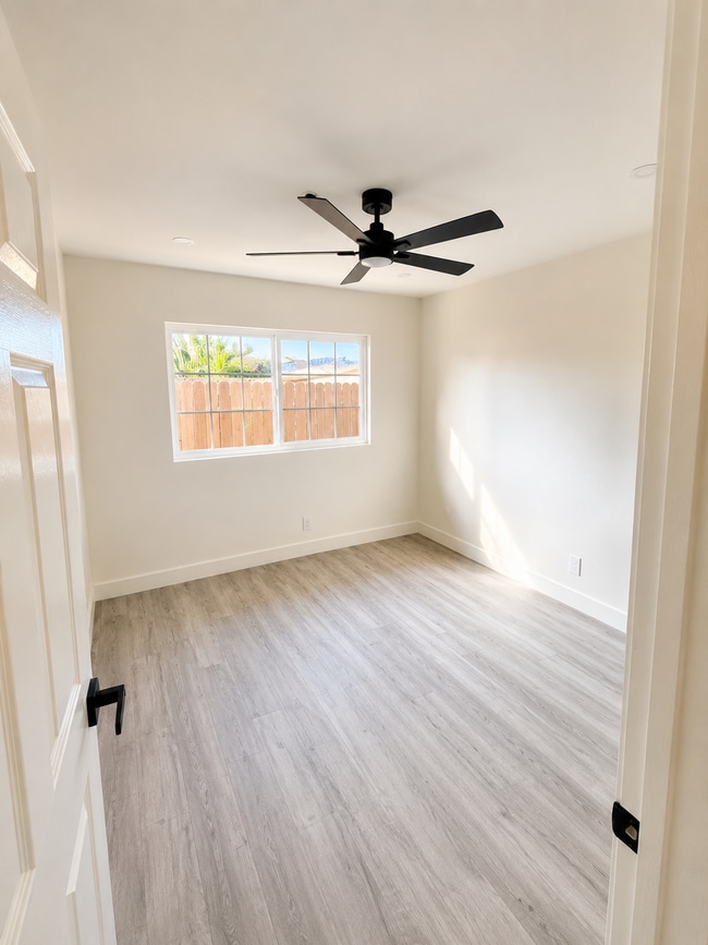 Building Photo - 5848 Gardenia Ave