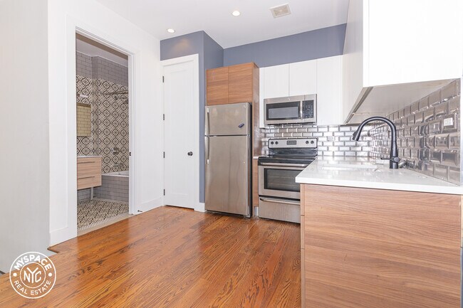 Foto del edificio - 1740 Pacific St