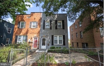 Building Photo - 4230 Edson Pl NE