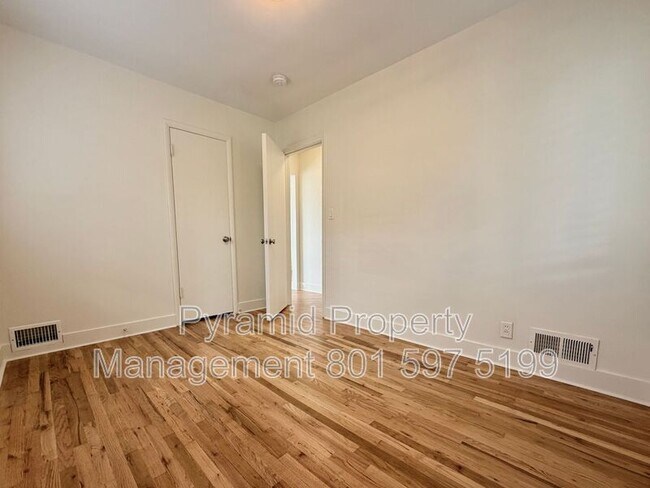 Foto del edificio - 7620 S Jefferson St