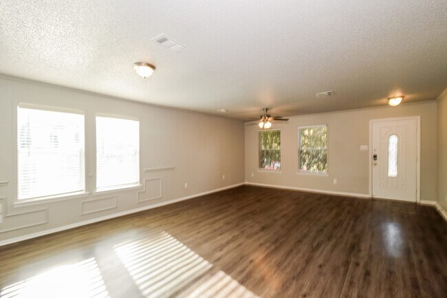 Building Photo - 2605 Timberbrook Trl