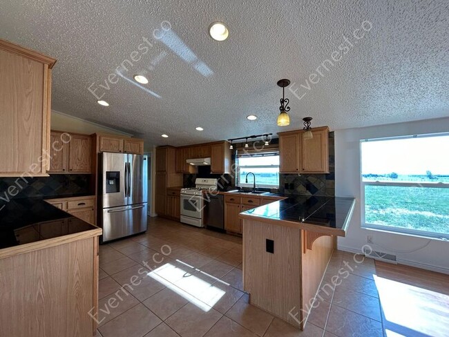 Building Photo - 1385 Antelope Dr
