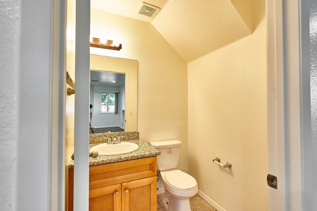 Building Photo - 1189 W 36th St
