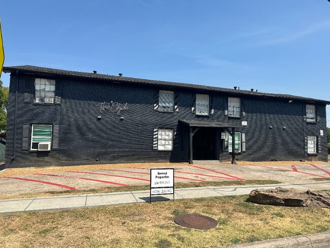 Foto del edificio - 409 E 9th St