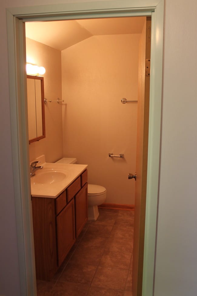 2 Oakridge Ct, Watertown, WI 53094 Townhome Rentals in Watertown WI