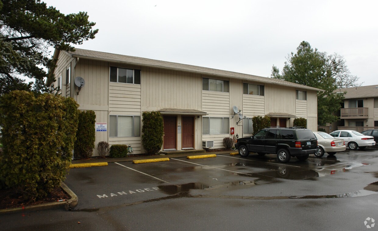 Primary Photo - 555 W Agee St