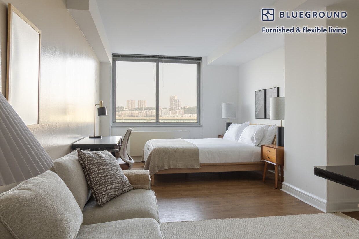 Foto principal - 140 Riverside Blvd
