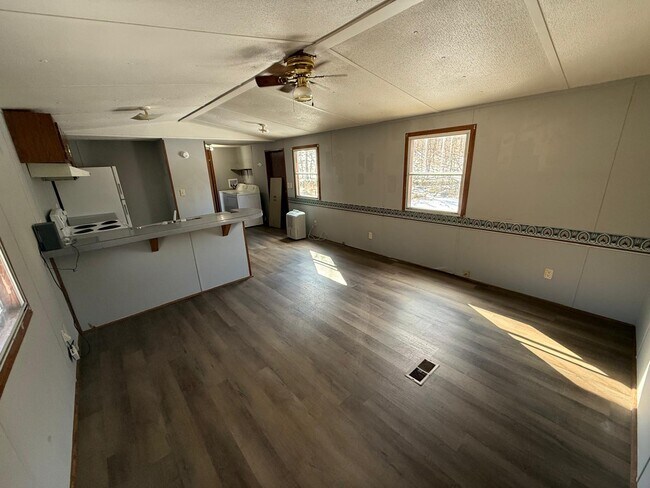 Foto del edificio - 773 Barren Hollow Rd