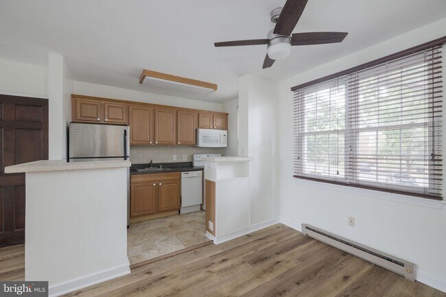 Foto del edificio - 3301 Commonwealth Ave