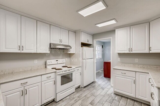 Foto del edificio - 1733 Iola St