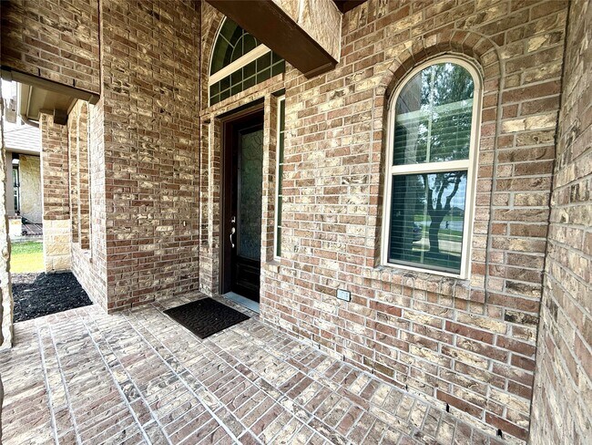 Foto del edificio - 25610 Fleming Lodge Ln