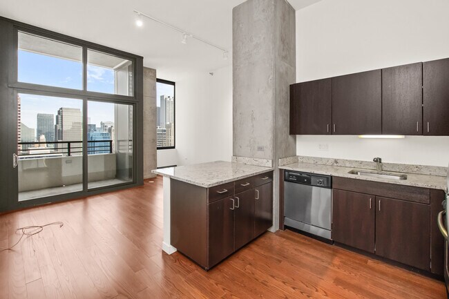 Foto del edificio - 235 W Van Buren St