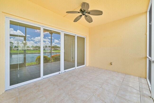 Foto del edificio - ~ 2/2 Lake View ~ Lakeside Hideaway First ...