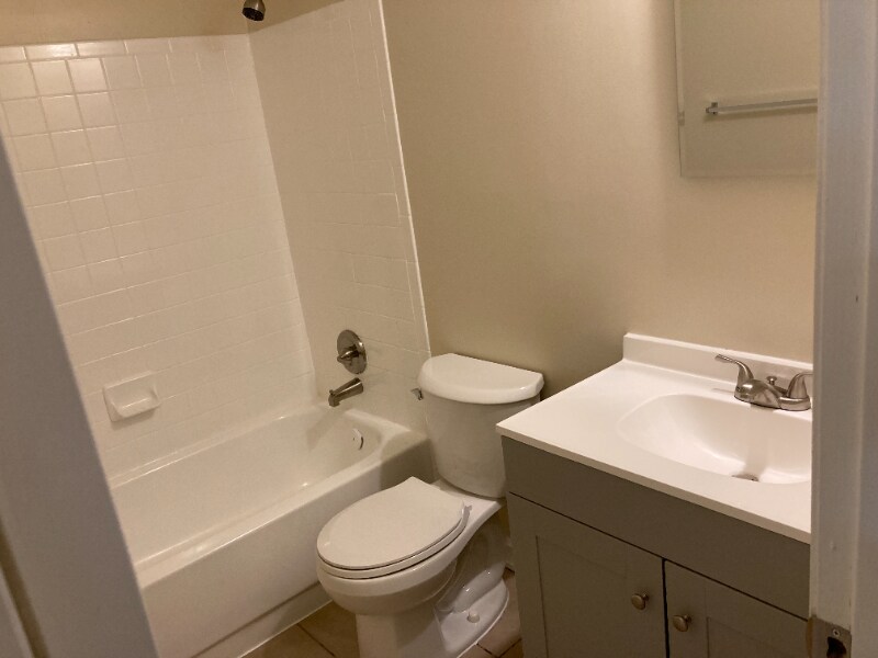Foto del edificio - 13524 Lord Sterling Pl