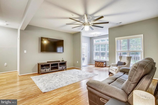 Foto del edificio - 8923 Groffs Mill Dr